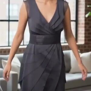 Elegant Gray Sleeveless Dress